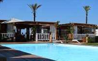 Náhled objektu Cumeja Beach Club & Hotel, Baia Domizia