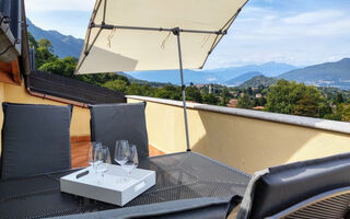 Náhled objektu Torre Del Lago, Lago Maggiore