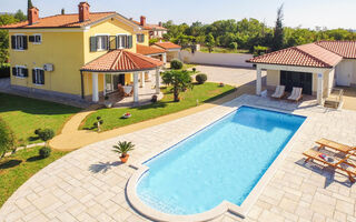 Náhled objektu Mirela, Trget