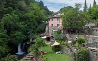 Náhled objektu Giallo, Loro Ciuffenna