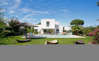 Náhled objektu Vila 4 Schlafzimmer, privater Pool Garten und Parkplatz, Calvi