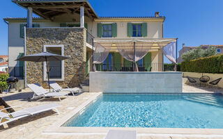 Náhled objektu Morgan, Buje