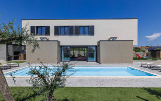 Náhled objektu Qube n' Qube, Pula