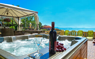 Náhled objektu Andrea, Bregi