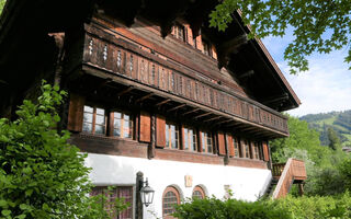 Náhled objektu Tree-Tops, Chalet Appartement/Fewo, Dusche und Bad, WC 9-Bettwohnung, Gstaad