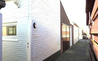 Náhled objektu Kompaktes modernes Ferienhaus 120 Meter vom Meer entfernt, Noordwijk