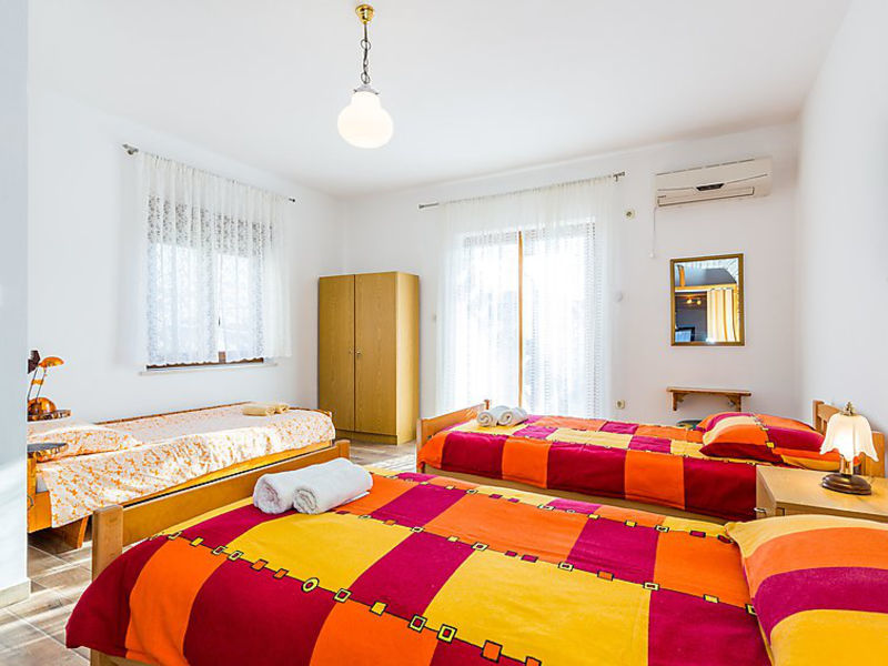 House Valdefora