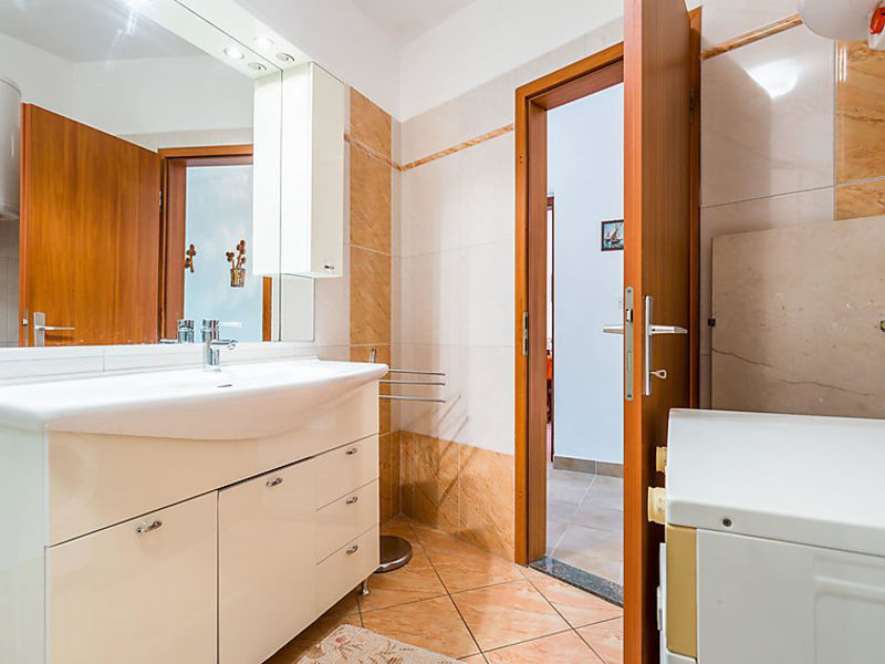 House Valdefora