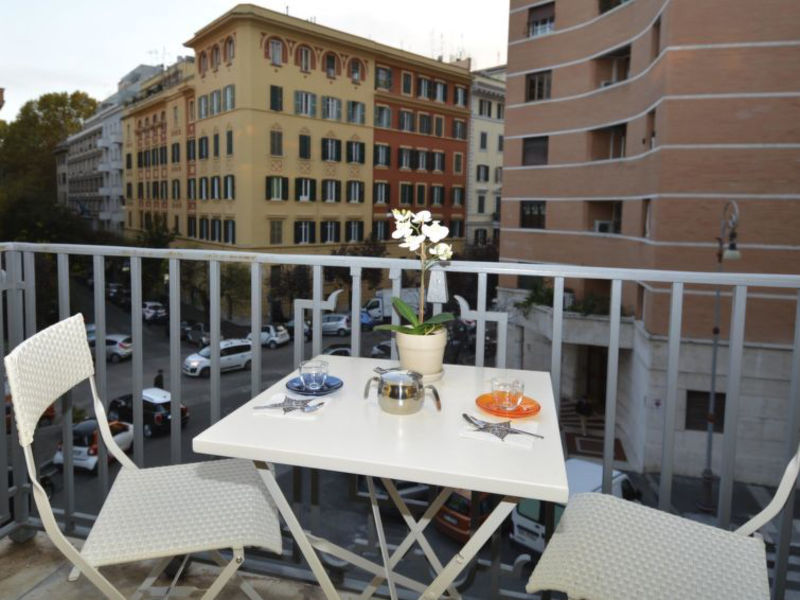 Spacious Family Apartment At Prati
