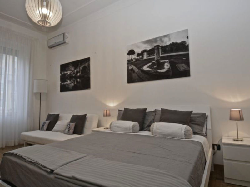 Spacious Family Apartment At Prati