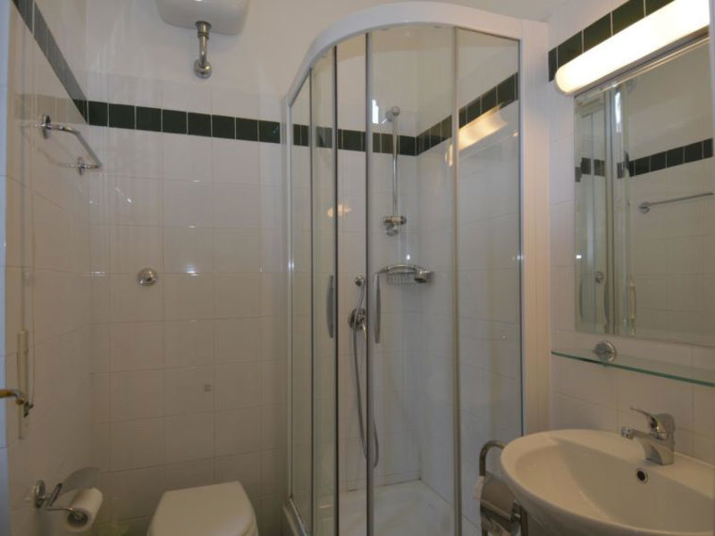 Vatican Corner 3bd 2ba