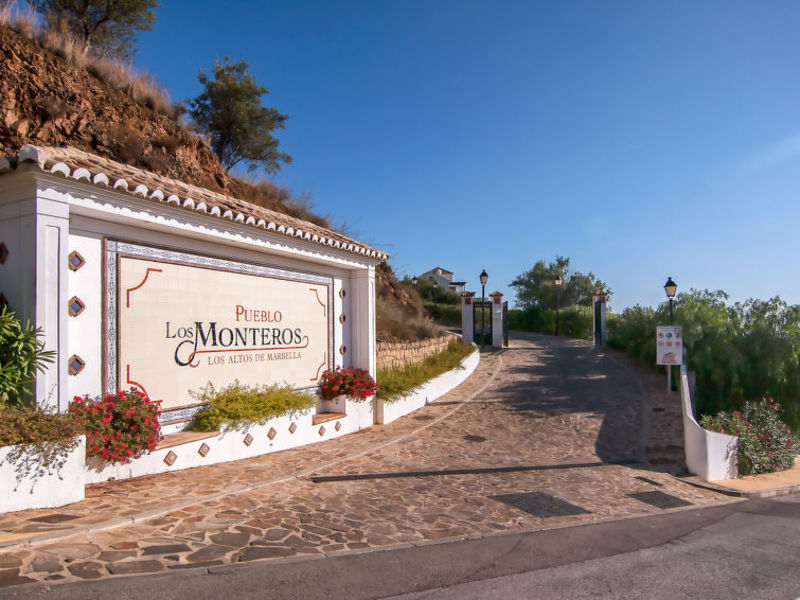 Pueblo De Los Monteros