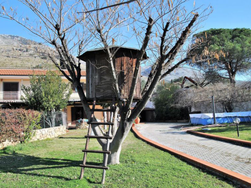 Villa Iris