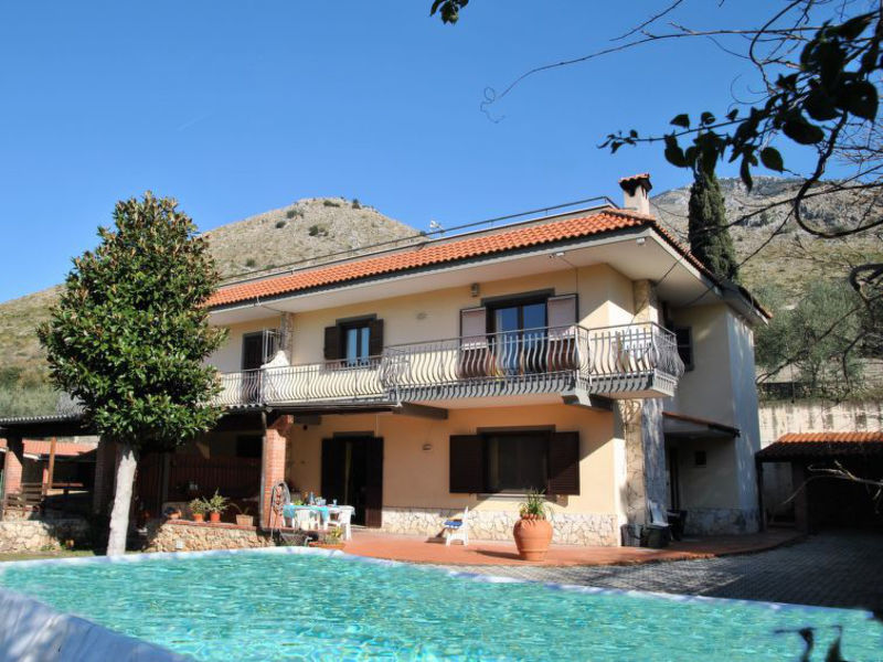 Villa Iris