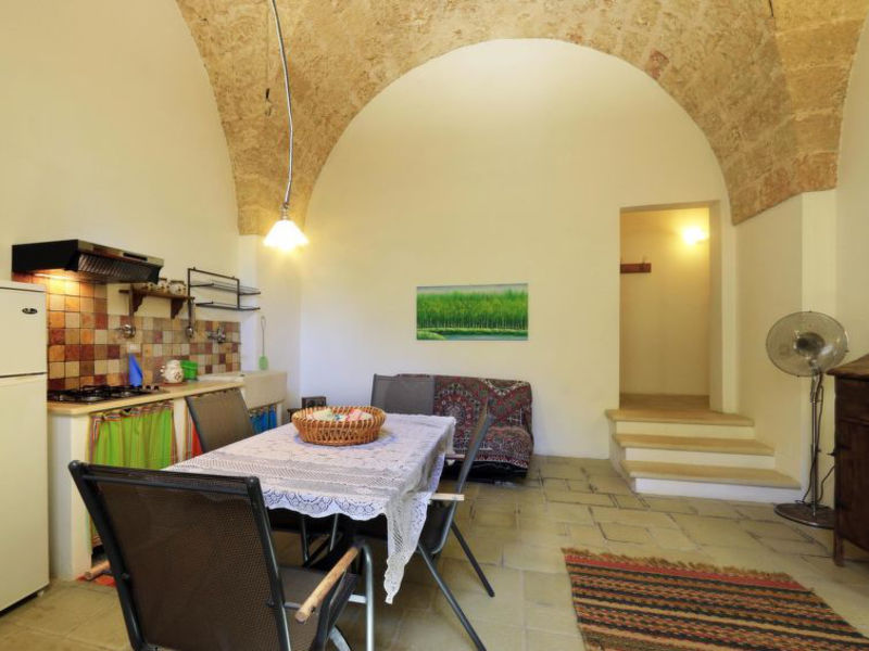 Lodge Grecale