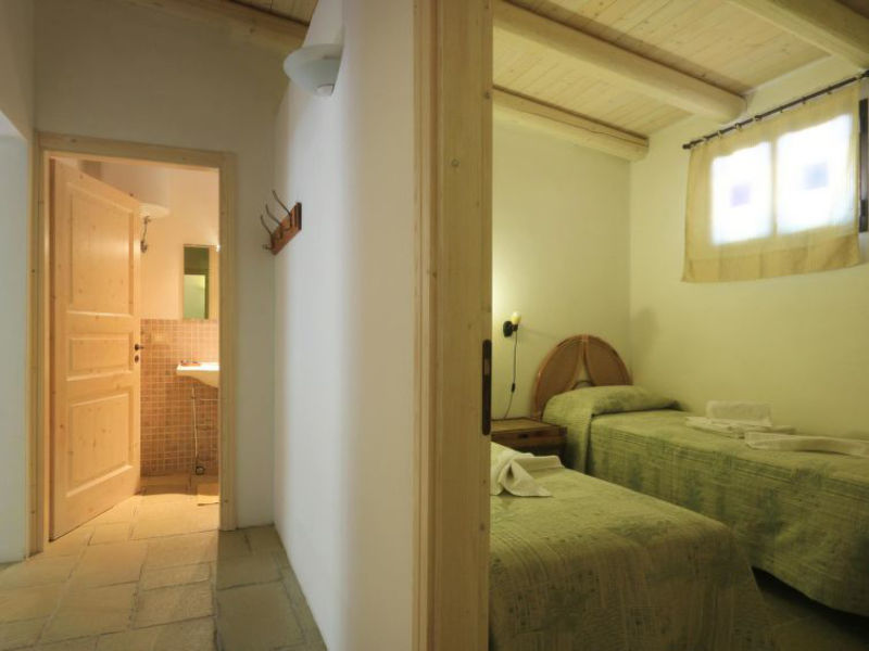 Lodge Grecale