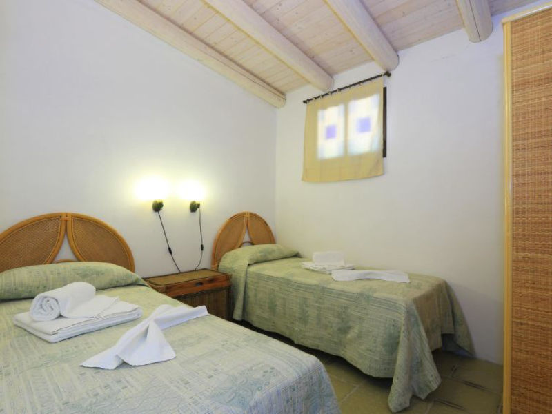 Lodge Grecale