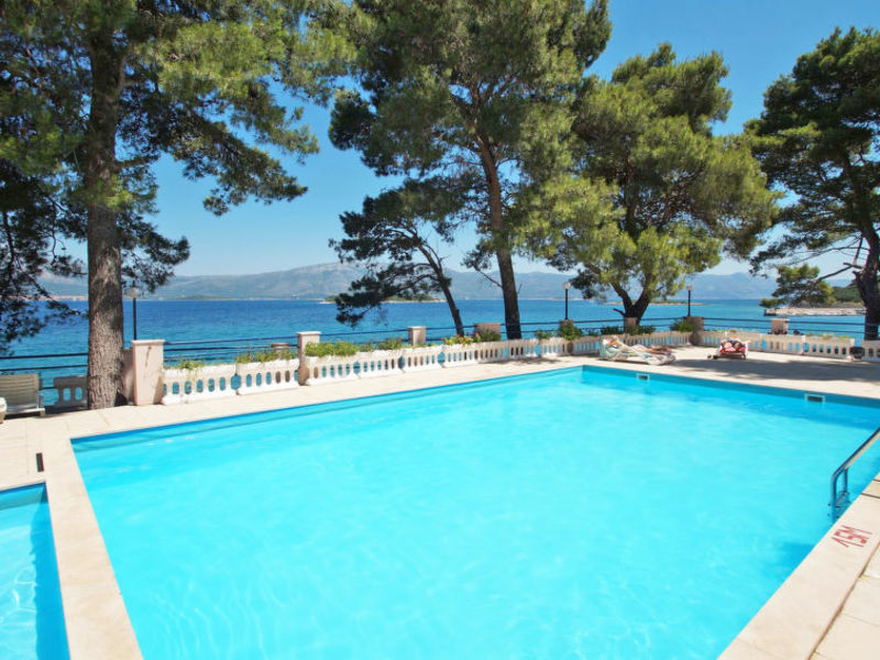 Lumbarda Resort