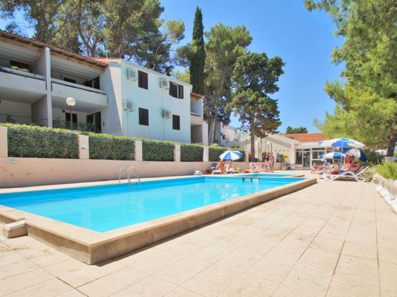 Lumbarda Resort