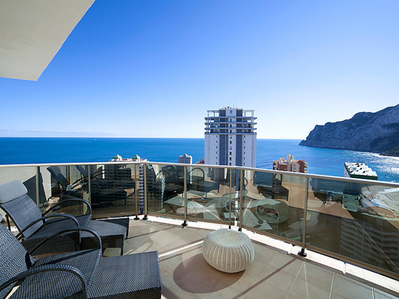 Esmeralda Suites