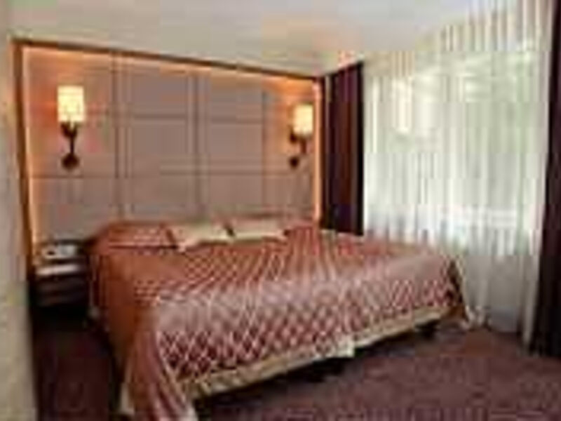 Hotel Senator