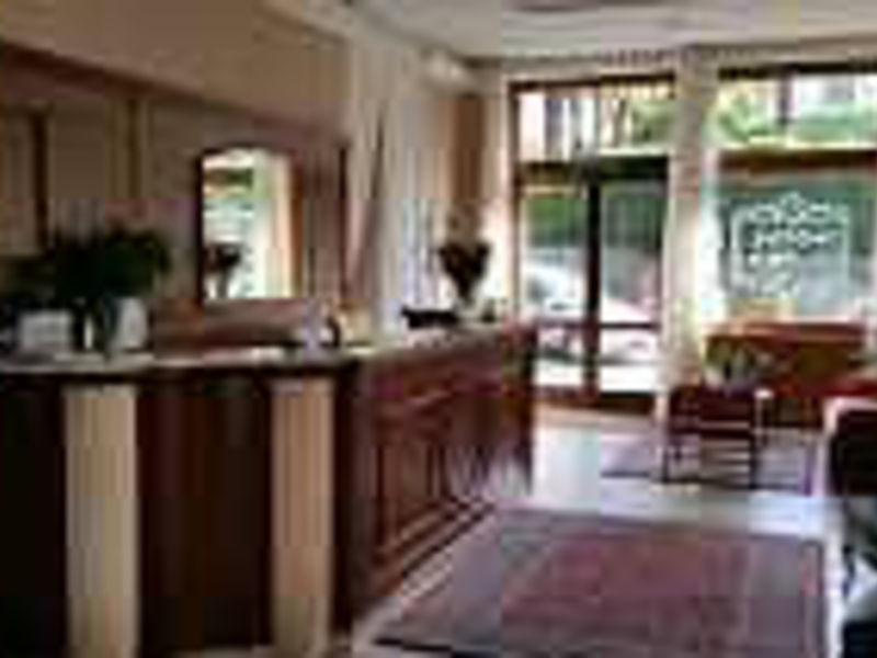 Hotel Flora S