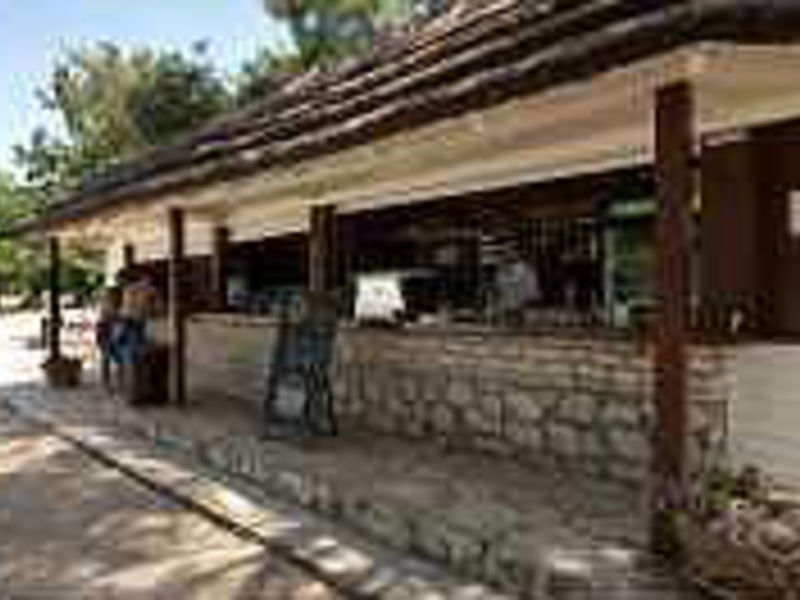 Pine Beach Pakostane