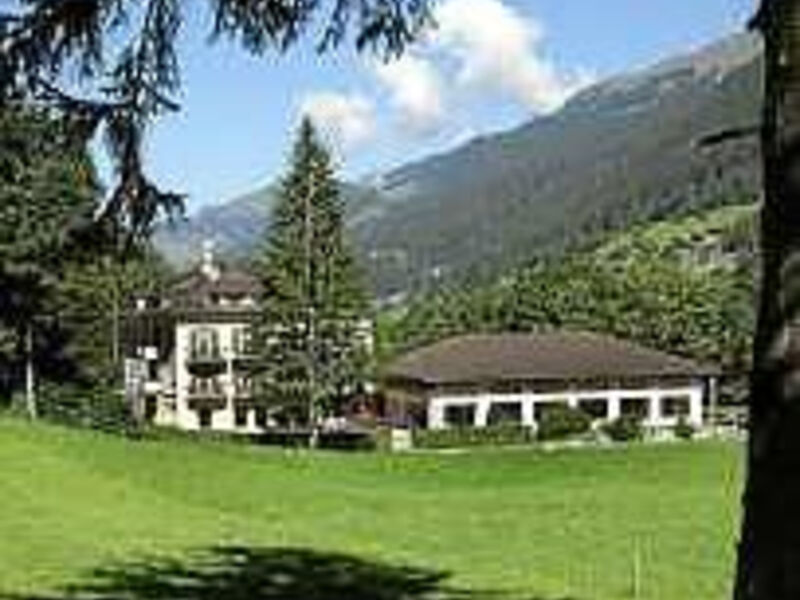 Hotel Bad Serneus