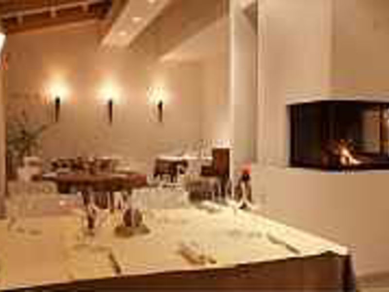 Velanera Hotel & Restaurant