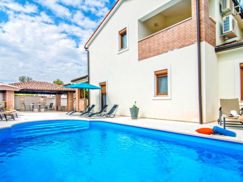 Villa Artist