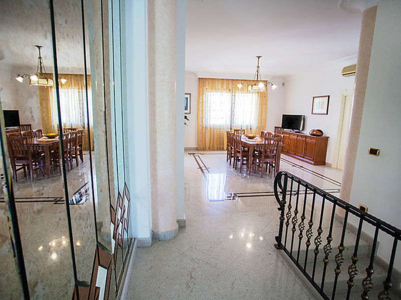 Libra Apartment