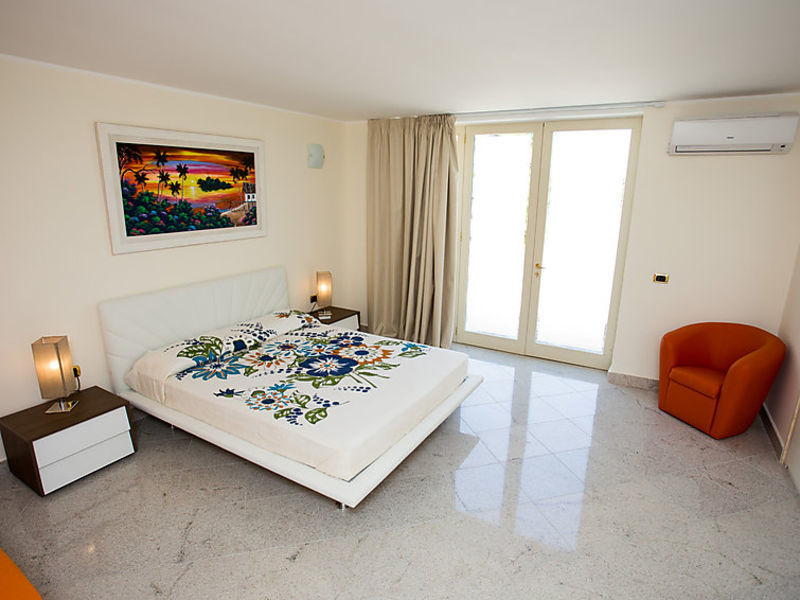Libra Apartment