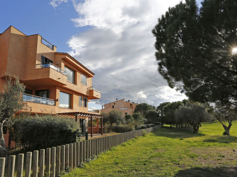 Golf Village