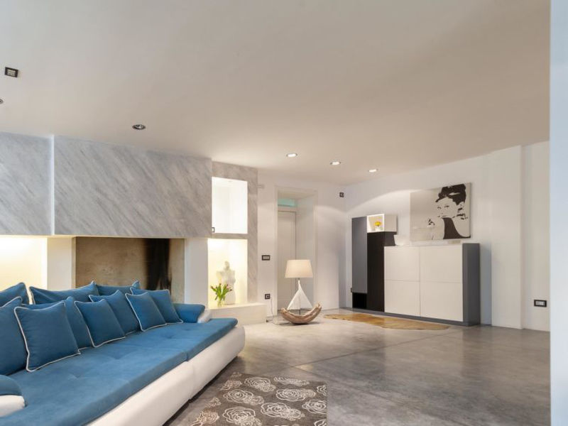 Villa Cucci Down