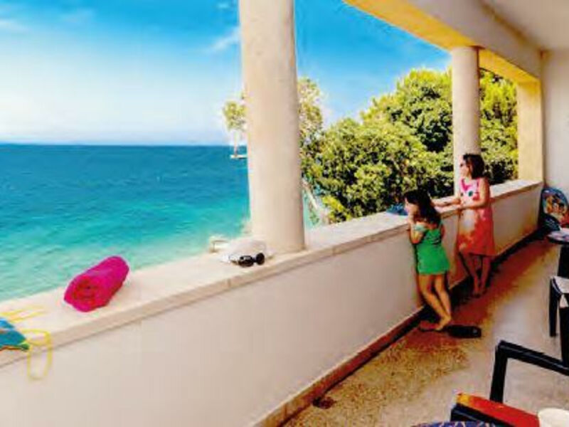 Hotel a depandance LABINECA