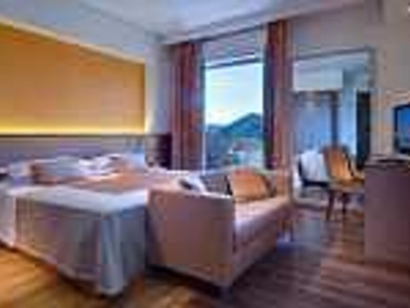 Hotel Bristol Buja