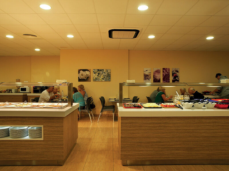 Apartmány Pins Platja