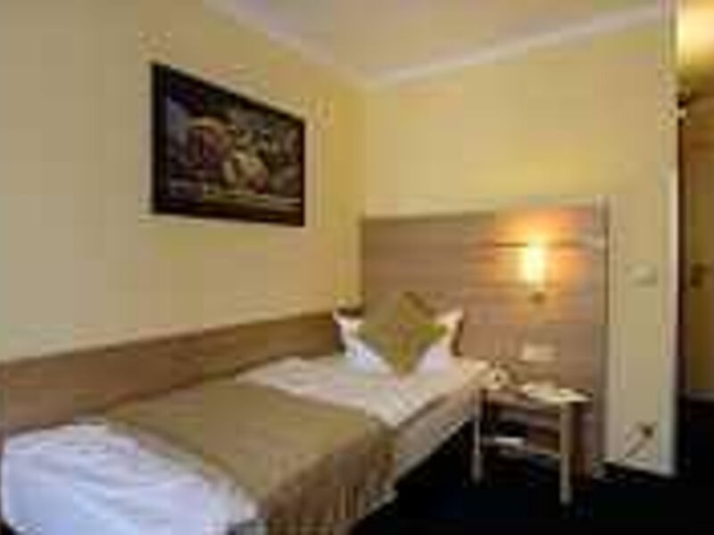 Hotel Askania Bernburg  sup.