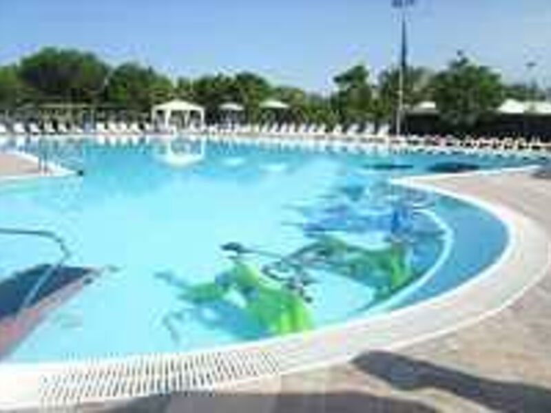 Pineto Beach Village & Camping