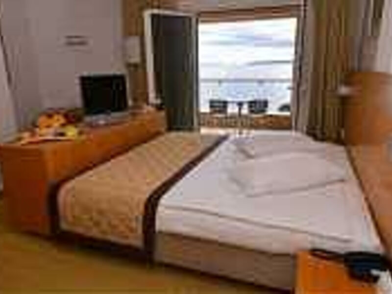 Island Hotel Luna