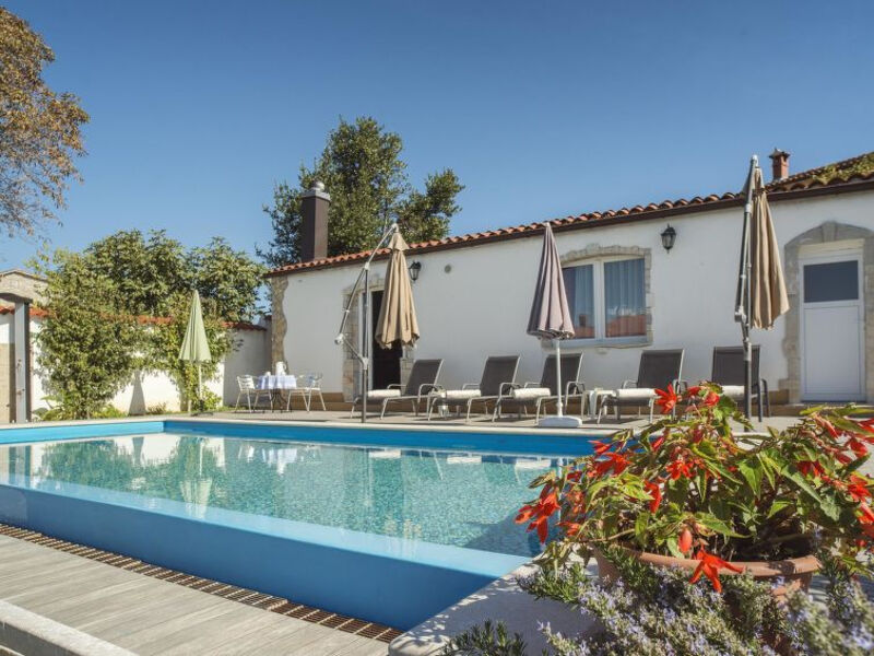 Casa Barat