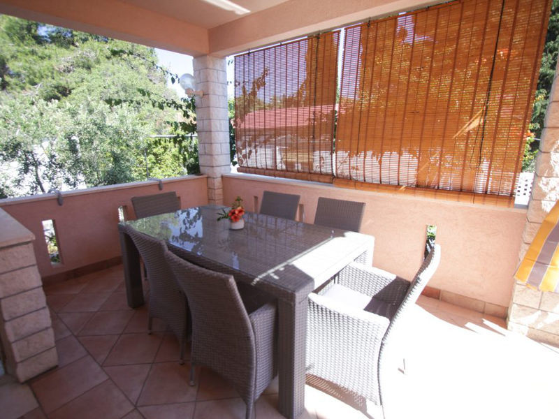 Vila Sale
