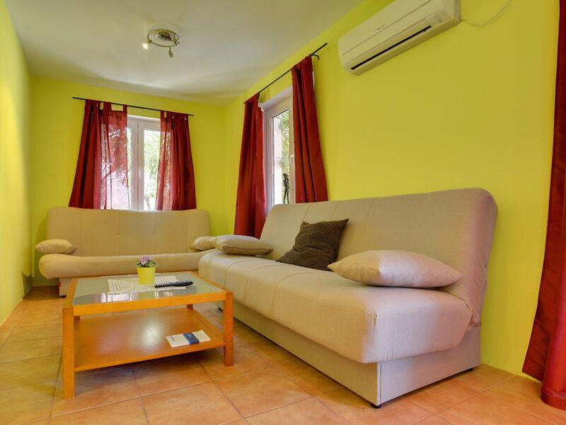 Apartments Ližnjan