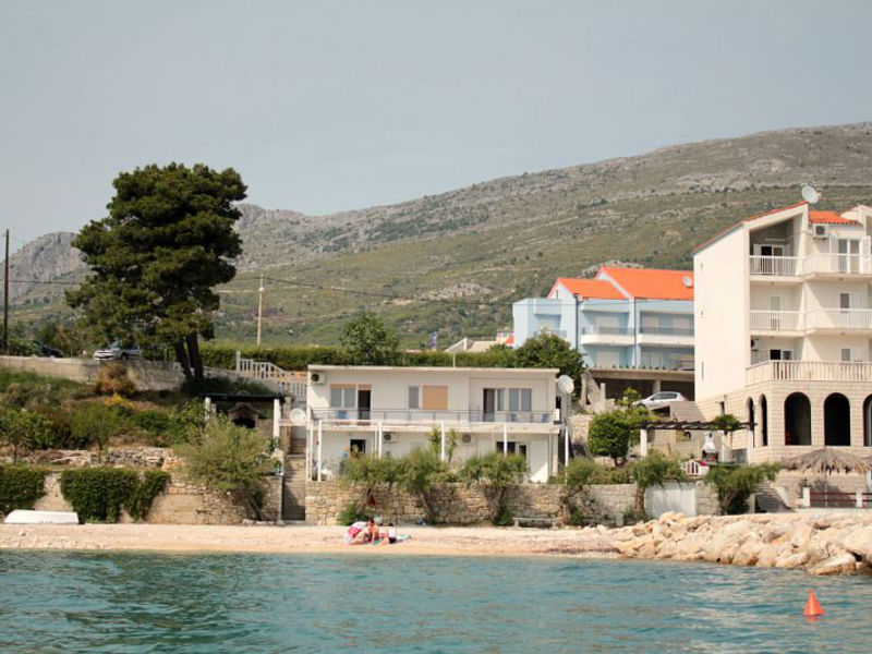 Vila Emilia