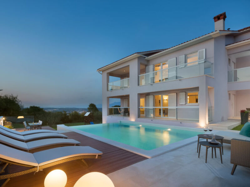 Villa L