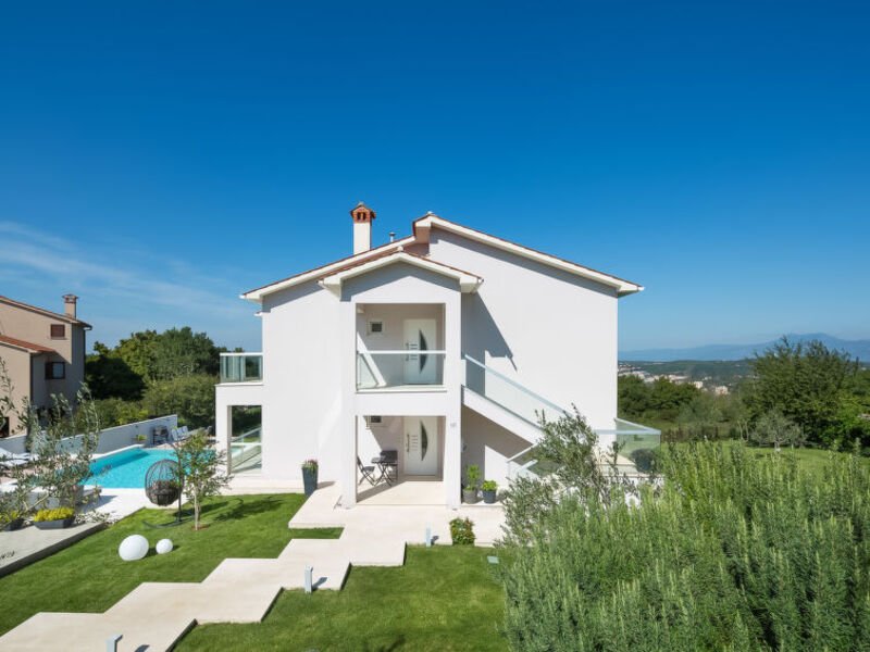 Villa L