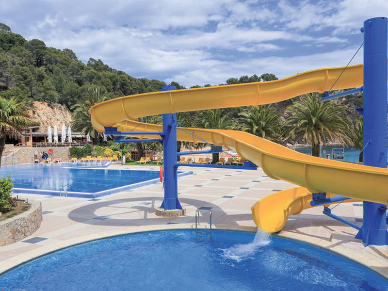 Apartmány Giverola Resort