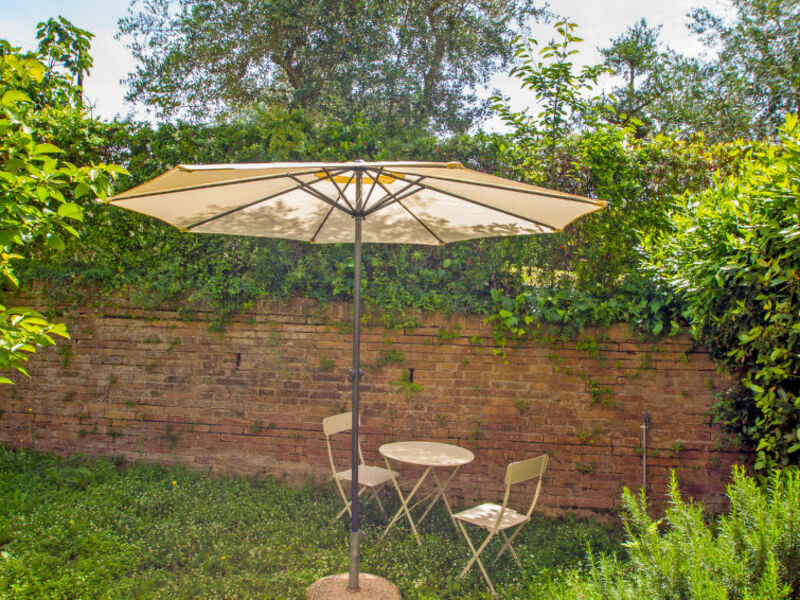 Dietro Le Mura House