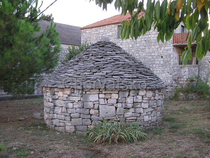 Apartmány Almir