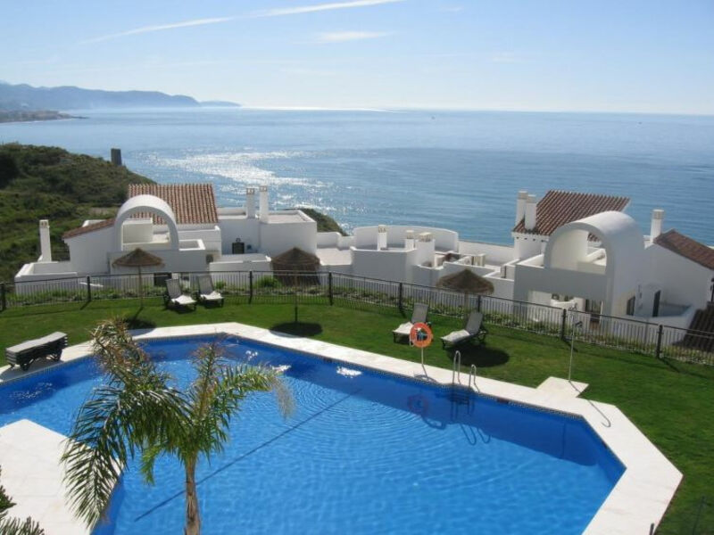 Amazing 3 Bedrooms Front Sea View.